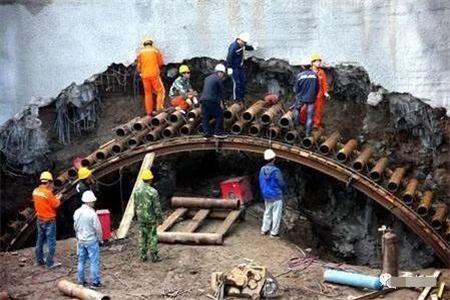 沁阳隧道钢花管支护案例